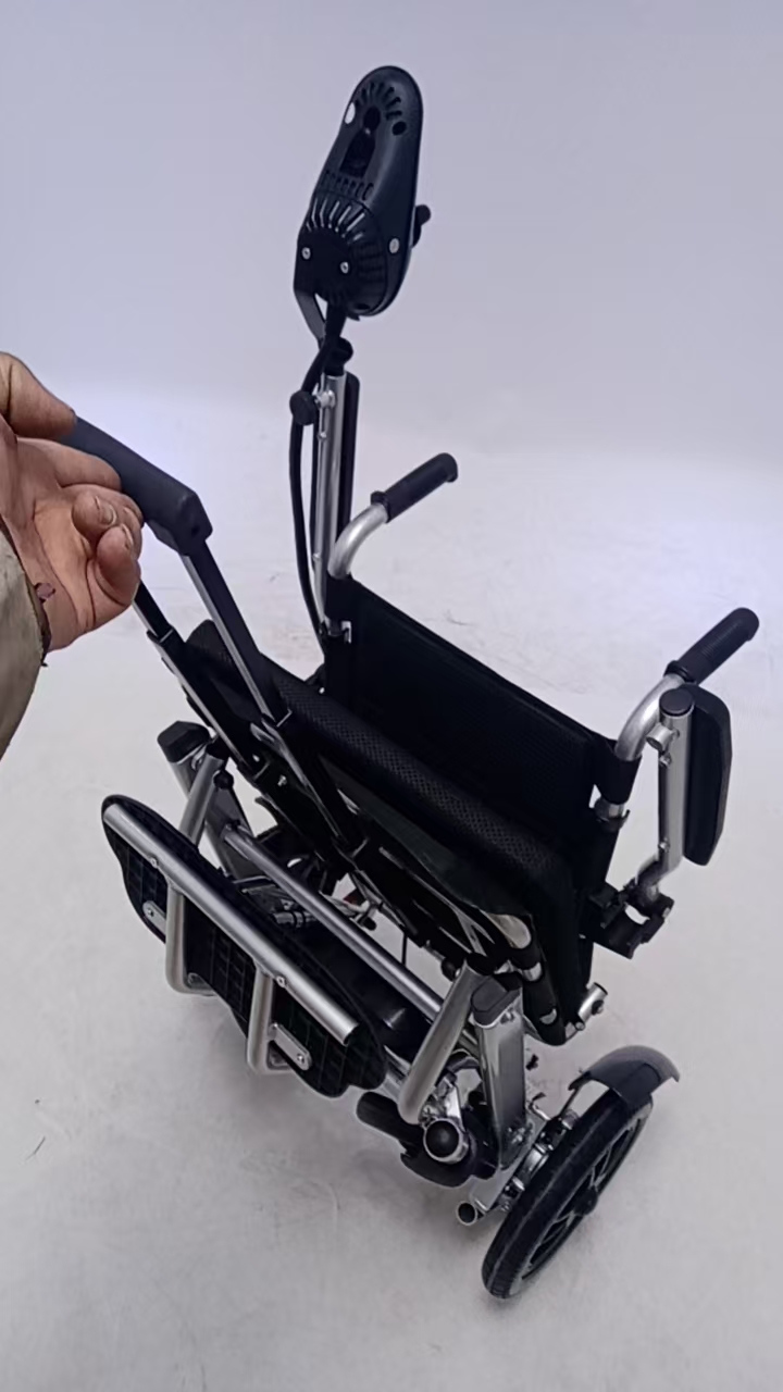 Ultra Hafif Elektrikli Tekerlekli Sandalye 17kg | Kolay Taşıma için Alüminyum Katlanır Akülü Tekerlekli Sandalye